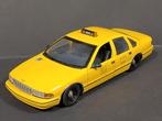 Chevrolet Caprice yellow Cab Taxi 1:18 UT Models Pol, UT Models, Zo goed als nieuw, Verzenden