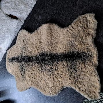 Nepbont kleed bruin/zwart beschikbaar voor biedingen
