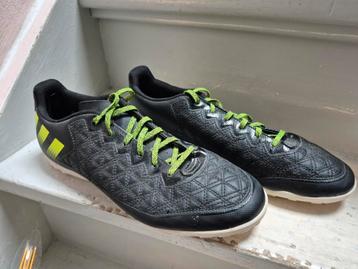 Adidas Ace zaal en kunstveld voetbalschoenen maat 44 beschikbaar voor biedingen