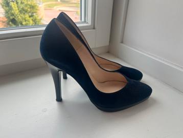 Prachtige donkerblauwe pumps van Peter Kaiser size 39 / 39,5 beschikbaar voor biedingen