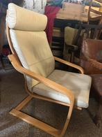 Witte IKEA fauteuil stoel incl. voetenbankje. Leder, Ophalen of Verzenden, Gebruikt, Leer
