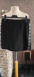 Mooie zwart/witte Nikkie rok maat 40, Kleding | Dames, Rokken, Zwart, Zo goed als nieuw, Boven de knie, Ophalen