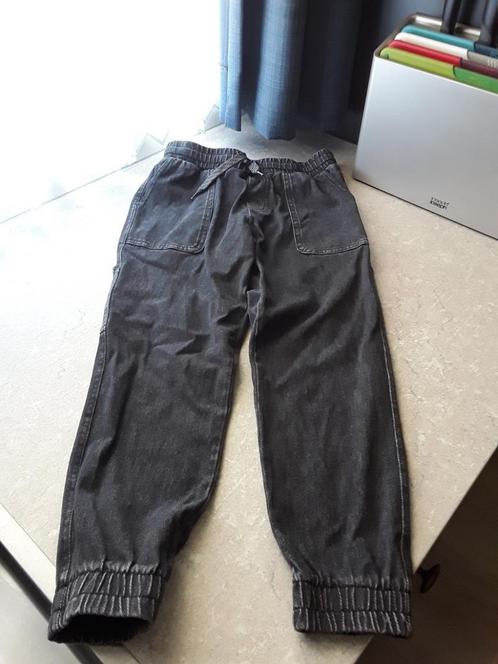 Zgan spijkerbroek voor jongen maat 128 Merk H& M, Kinderen en Baby's, Kinderkleding | Maat 128, Zo goed als nieuw, Jongen, Broek