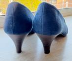 Marineblauwe klassieke pumps maat 38, Tamaris, Ophalen of Verzenden, Zo goed als nieuw