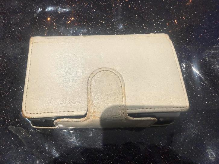 Oude vintage Nintendo DS met Pokémon FireRed spel, Spelcomputers en Games, Games | Nintendo DS, Gebruikt, Role Playing Game (Rpg)