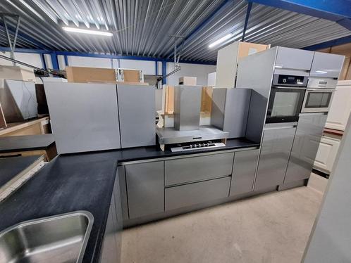 Complete keuken Compleet met APP 120Keukens op voorraad 2723, Huis en Inrichting, Keuken | Complete keukens, Zo goed als nieuw
