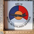 Vintage sticker Koninklijke Luchtmacht KDC-10 vliegtuig, Verzamelen, Stickers, Ophalen of Verzenden, Zo goed als nieuw, Overige typen