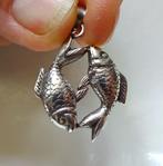 Vintage zilveren sterrenbeeld hanger: vissen / pisces, Sieraden, Tassen en Uiterlijk, Antieke sieraden, Ophalen of Verzenden, Zilver