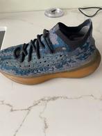 Yeezys 380, Ophalen of Verzenden, Zo goed als nieuw, Hardloopschoenen, Overige merken