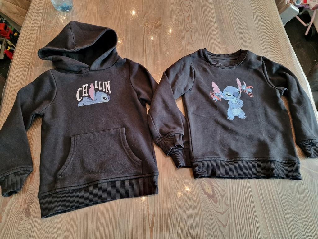 2x Disney Stitch Trui Maat 98/104, Kinderen en Baby's, Kinderkleding | Overige, Ophalen, Gebruikt, Disney, Jongen of Meisje