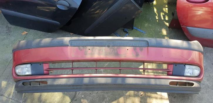 RENAULT ESPACE VOORBUMPER +MISTLAMPEN BJ 98 TOT 2003, Auto-onderdelen, Carrosserie en Plaatwerk, Bumper, Voor, Gebruikt, Ophalen of Verzenden