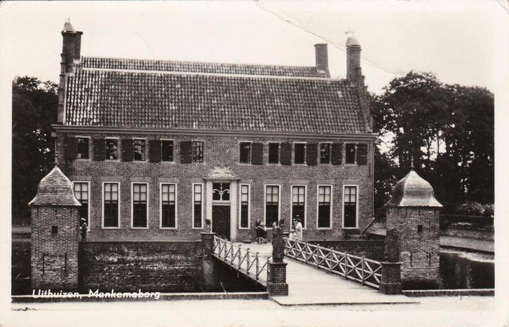 Ansichtkaart van de Menkemaborg te Uithuizen, Verzamelen, Ansichtkaarten | Nederland, Gelopen, Groningen, 1940 tot 1960, Ophalen of Verzenden