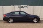 BMW 3-serie GT 320d 190pk Executive -LEER-NAVI-LED-ECC-PDC-, Auto's, BMW, 745 kg, Euro 6, Blauw, Bedrijf