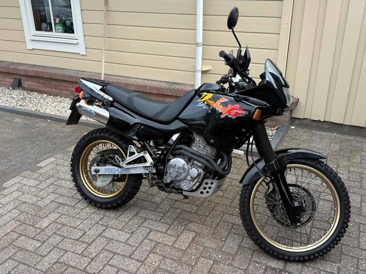 Honda nx650 dominator, Motoren, Motoren | Yamaha, Particulier, Enduro, 12 t/m 35 kW, 1 cilinder, Minimaal motorrijbewijs A1, Sportuitlaat