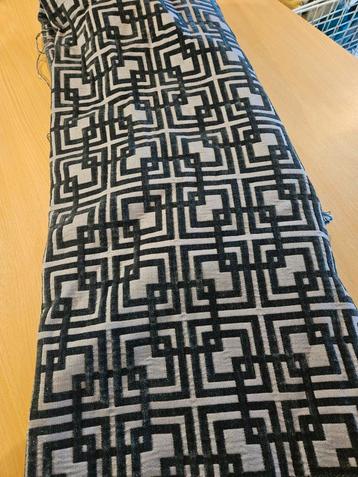 Stevige meubelstof beschikbaar voor biedingen