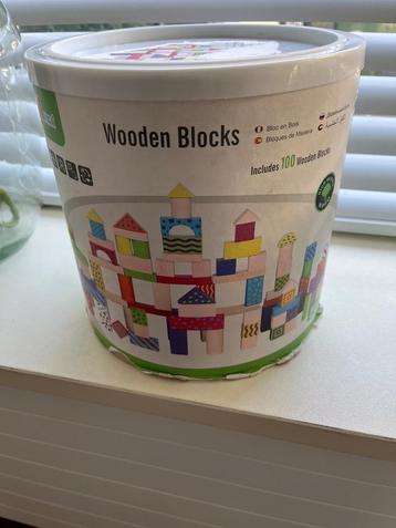 Houten blokken beschikbaar voor biedingen