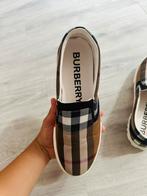 Burberry slip on 1:1 maat 43, Bruin, Ophalen of Verzenden, Zo goed als nieuw, Espadrilles of Moccasins