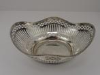 Zilveren broodschaal                                     Z28, Antiek en Kunst, Ophalen of Verzenden, Zilver