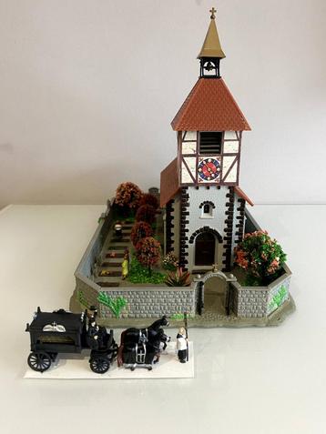 HO Vau-pe kerk, kerkhof & lijkwagen met paarden (704) beschikbaar voor biedingen