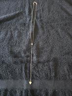 Te koop lange zilverkleurige halsketting met hartje, Sieraden, Tassen en Uiterlijk, Kettingen, Ophalen of Verzenden, Zo goed als nieuw