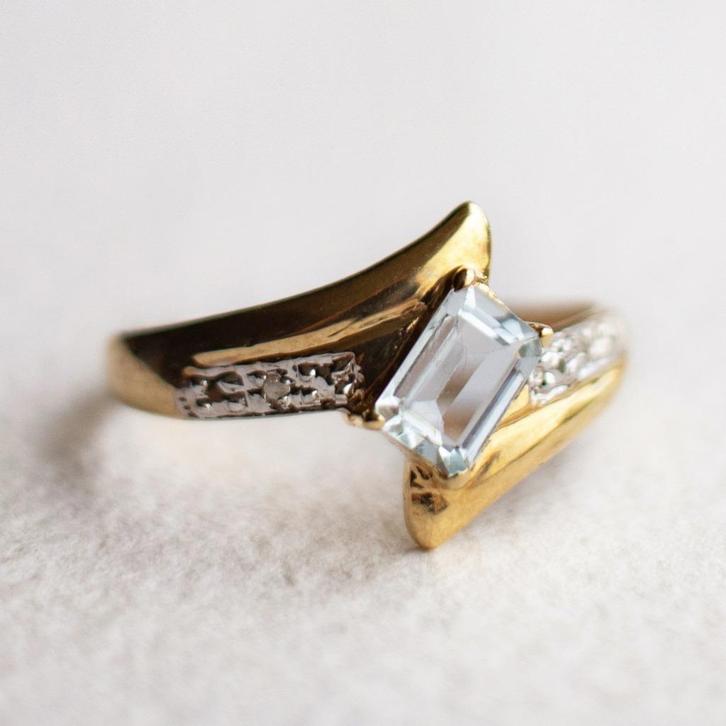 Vintage 9K gouden dress ring met Aquamarijn & Diamant 17,25, Sieraden, Tassen en Uiterlijk, Ringen, Zo goed als nieuw, Dame, 17 tot 18