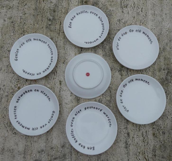 7 x Douwe Egberts Brownie / Cupcake Bordje, Huis en Inrichting, Keuken | Servies, Nieuw, Bord(en), Wedgwood, Porselein, Ophalen of Verzenden