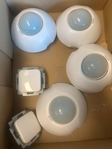 4x Perry 1SPSP015 Infrarood bewegingsmelders beschikbaar voor biedingen