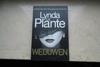 boek thriller Weduwen  van Lynda la Plante, Ophalen of Verzenden, Zo goed als nieuw, Lynda la Plante
