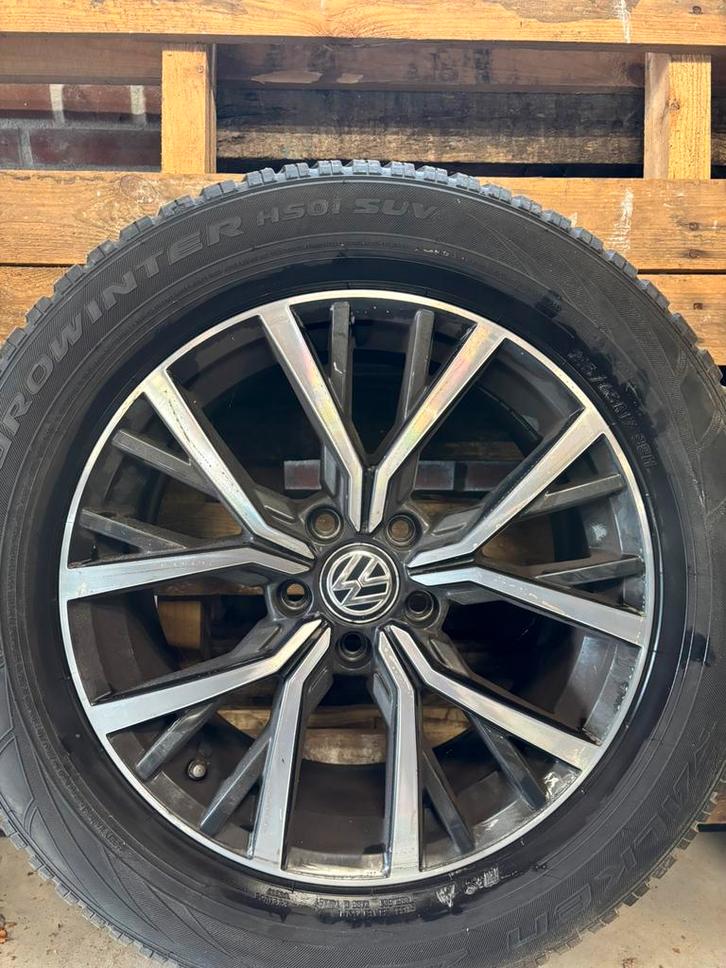 ZGAN Winterbanden set OEM VW Tiguan MONTANA, Auto-onderdelen, Banden en Velgen, Banden en Velgen, Winterbanden, 17 inch, 215 mm