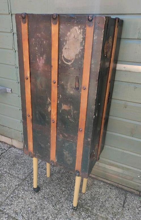 UNIEK Boekenkastje van Reiskoffer Kinderkamer, Huis en Inrichting, Kasten | Boekenkasten, Gebruikt, 50 tot 100 cm, 100 tot 150 cm