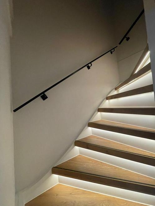 Nieuwe industriële stalen trapleuningen op maat, Doe-het-zelf en Verbouw, Ladders en Trappen, Zo goed als nieuw, 2 tot 4 meter