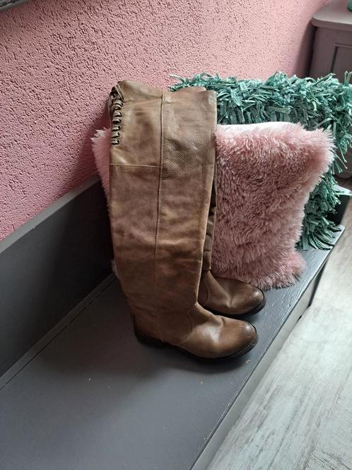 2 paar over de knie laarzen maat 39, Kleding | Dames, Schoenen, Gedragen, Hoge laarzen, Bruin, Ophalen of Verzenden