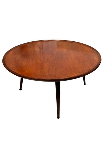 Scandinavische ronde salontafel  beschikbaar voor biedingen