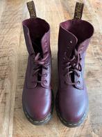 Dr Martens Pascal maat 38 bordeaux rood, Kleding | Dames, Schoenen, Lage of Enkellaarzen, Ophalen of Verzenden, Zo goed als nieuw