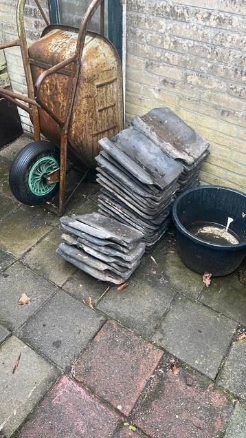 Oud hollandse dakpannen 40x beschikbaar voor biedingen