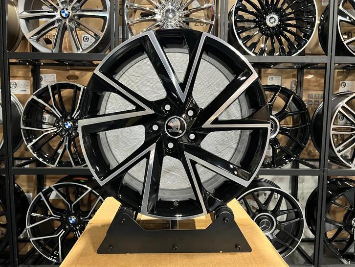 18" SKODA RS Look Sportvelgen SKODA OCTAVIA KODIAQ KAROQ VW, Auto-onderdelen, Banden en Velgen, Velg(en), Zomerbanden, 16 inch