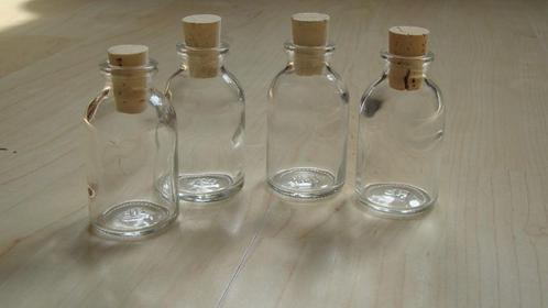 Mini glazen flesjes 6 cm met of zonder kurk / per stuk, Huis en Inrichting, Woonaccessoires | Overige, Nieuw, Ophalen of Verzenden