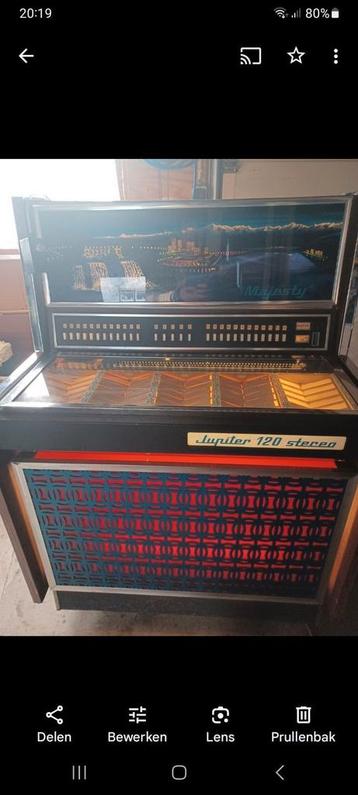 Spelende jukebox jupiter120.  beschikbaar voor biedingen