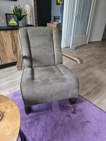 fauteuil in zeer goede staat beschikbaar voor biedingen
