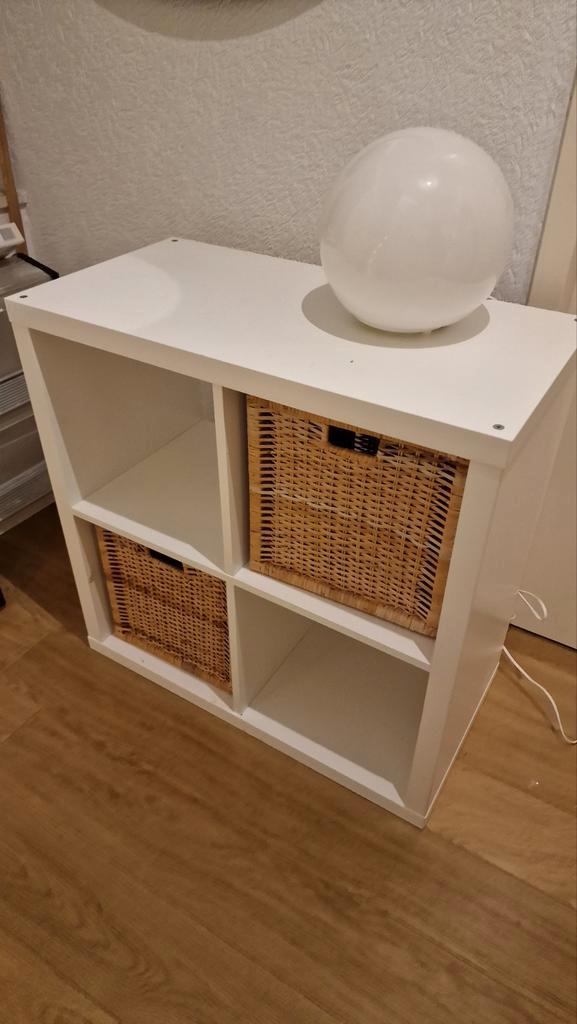 IKEA Kallax Kast met Rotan Mandjes, Huis en Inrichting, Kasten | Boekenkasten, Gebruikt, 50 tot 100 cm, Minder dan 100 cm, 25 tot 50 cm