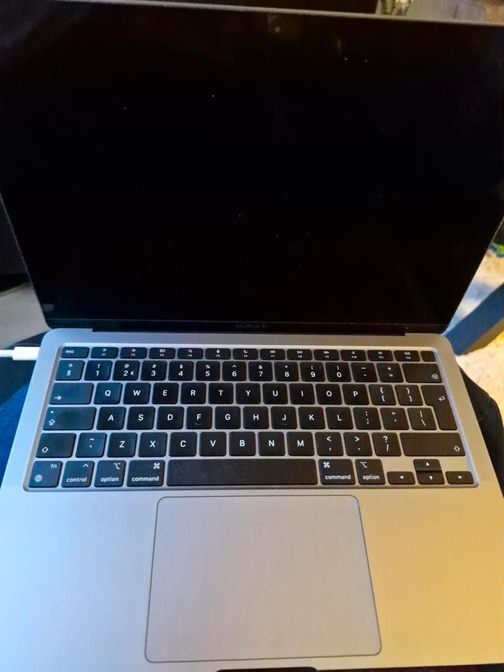 APPLE MAC BOOK AIR 13 inch + oplader + hoes zeer nette staat, Computers en Software, Apple Macbooks, Zo goed als nieuw, MacBook Air