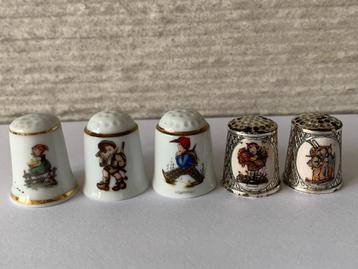 Vingerhoedjes Hummel porselein en verzilverd beschikbaar voor biedingen