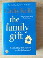 The Family Gift - Cathy Kelly, Ophalen of Verzenden, Zo goed als nieuw, Fictie, Cathy Kelly