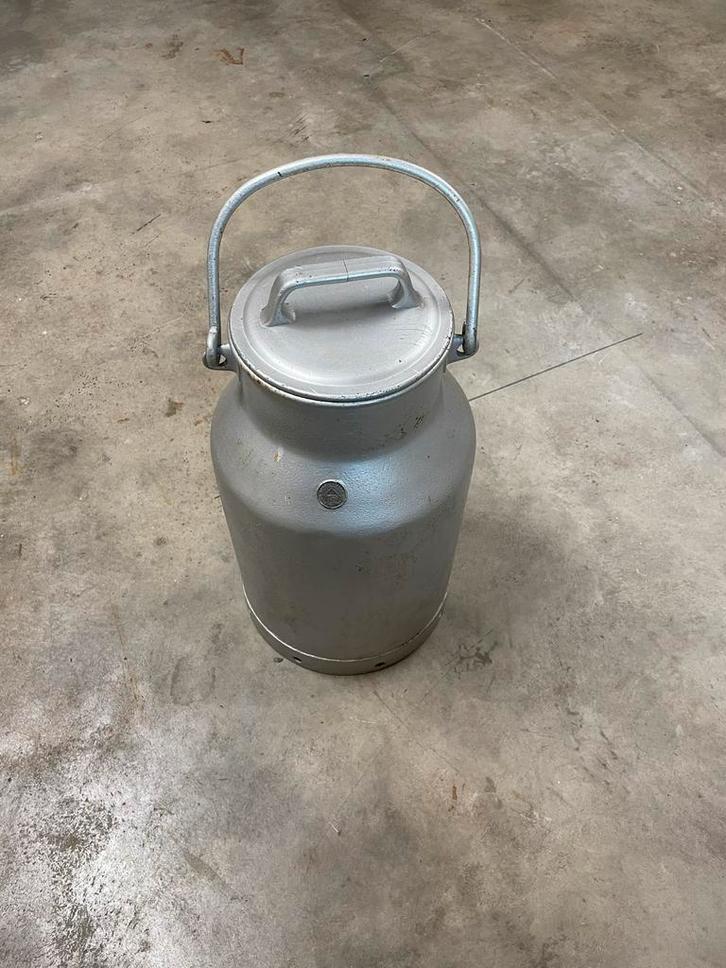 Vintage Melkbus - gebruikt als plantenbak, Antiek en Kunst, Antiek | Keukenbenodigdheden, Ophalen of Verzenden
