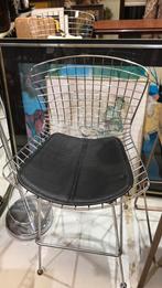 Draadstoel/barkruk vermoedelijk Knoll., Huis en Inrichting, 1 kruk, Ophalen of Verzenden, Zo goed als nieuw, 60 tot 90 cm