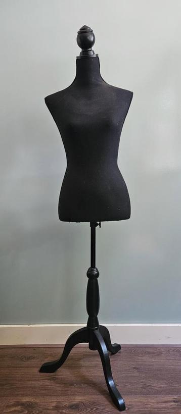 Paspop torso zwart beschikbaar voor biedingen