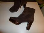 Laarzen suède, Kleding | Dames, Schoenen, Bruin, Lage of Enkellaarzen, Ophalen of Verzenden, Zo goed als nieuw