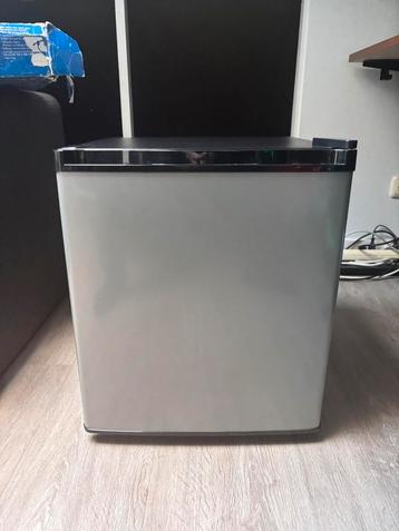 Mini Koelkast beschikbaar voor biedingen