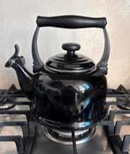 Le Creuset Fluitketel waterketel zwart tradition, Huis en Inrichting, Gietijzer, Overige typen, Ophalen of Verzenden, Zo goed als nieuw