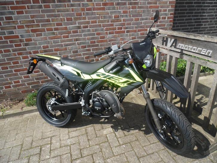 Rieju MRT Racing zwart/geel 2025 0km NIEUW, Fietsen en Brommers, Brommers | Derbi, Nieuw, Ophalen of Verzenden